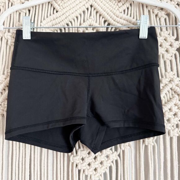 Lululemon Black Athletic Shorts Size 2 - Picture 1 of 5